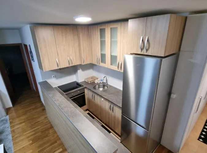 Raven2 Apartamento Železnik